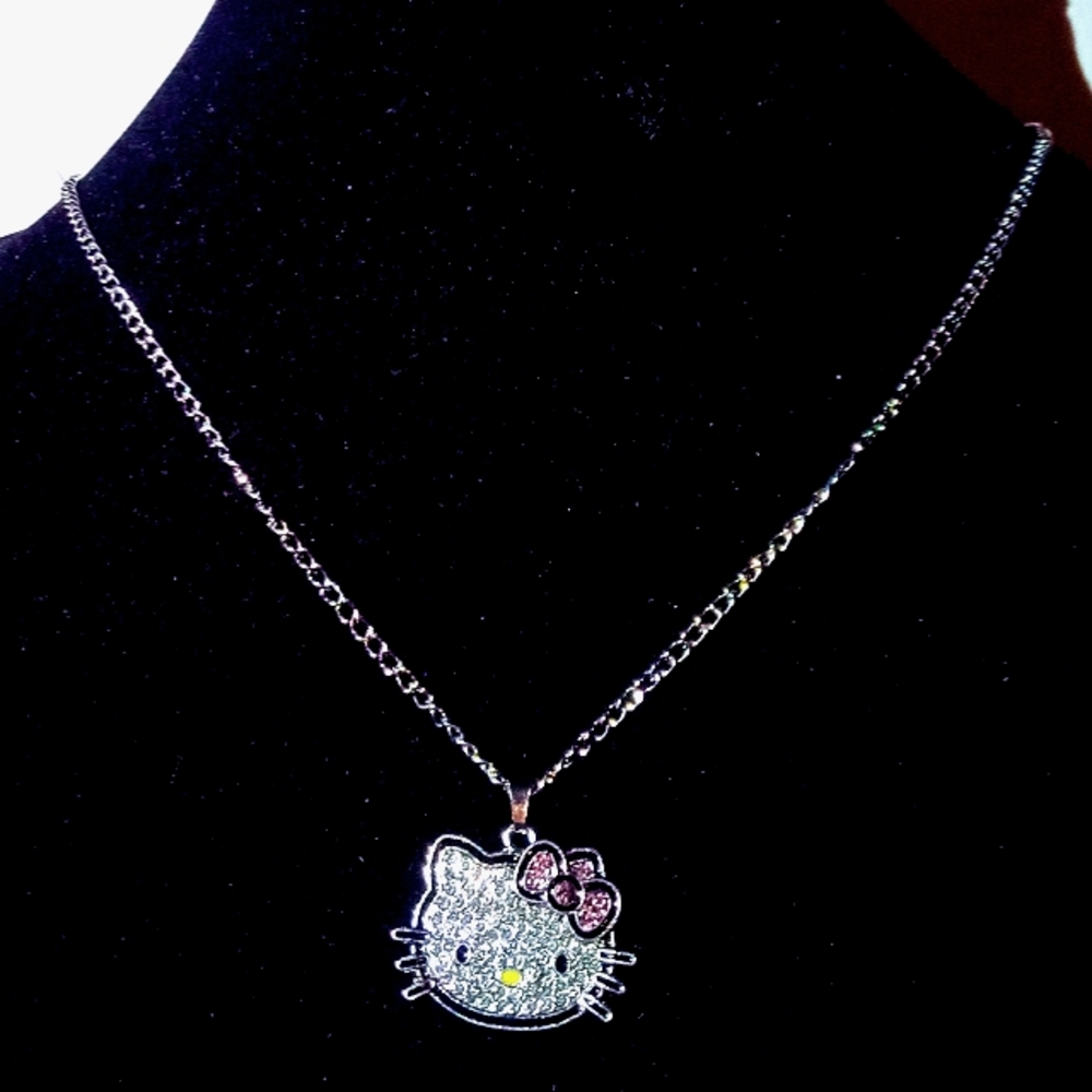 23" Hello Kitty Crystal Pendant w/ Pink Bow Chain Necklace